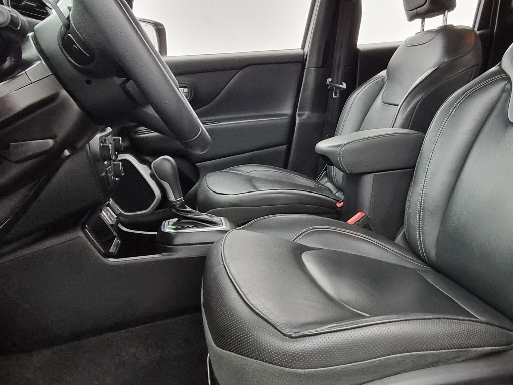 Imagem do veículo JEEP RENEGADE TRAILHAWK 2.0 4X4 DIESEL AUTOMÁTICO - 2019 - BRANCO