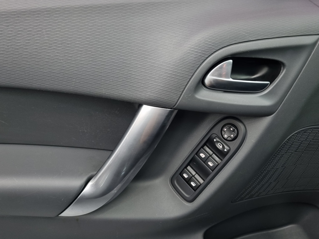 Imagem do veículo CITROEN C3 EXCLUSIVE 1.6 FLEX AUTOMÁTICO - 2018 - CINZA