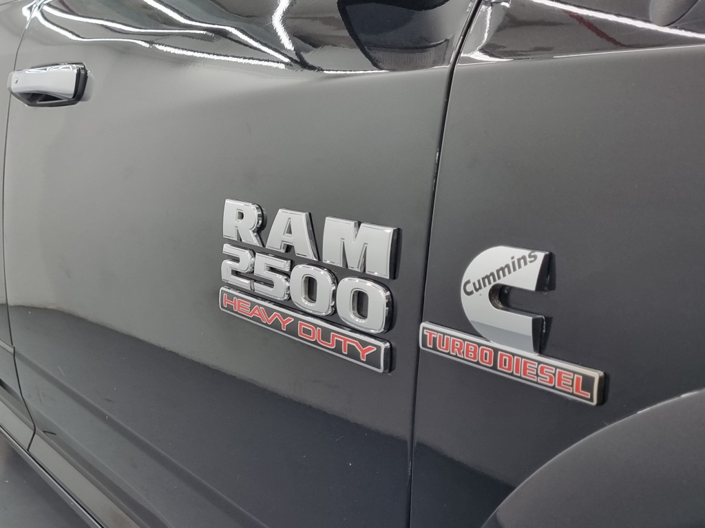 Imagem do veículo DODGE RAM LARAMIE 2500 I6 CD 6.7 4X4 TURBO DIESEL AUTOMÁTICO - 2017 - PRETO