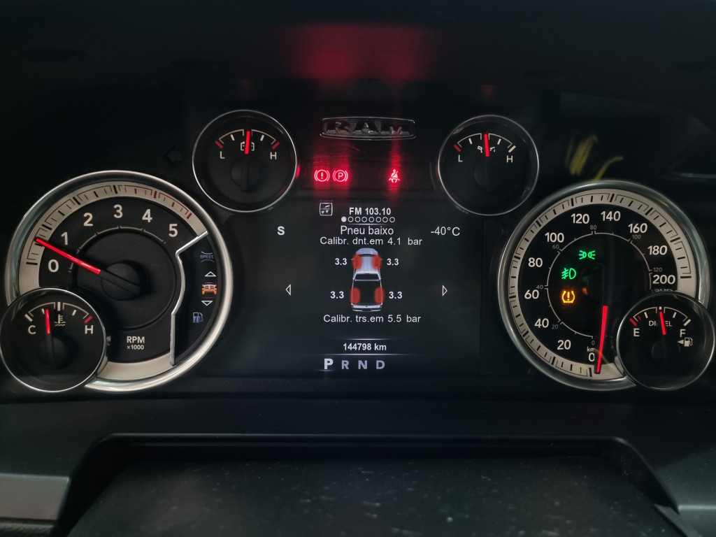 Imagem do veículo DODGE RAM LARAMIE 2500 I6 CD 6.7 4X4 TURBO DIESEL AUTOMÁTICO - 2017 - PRETO
