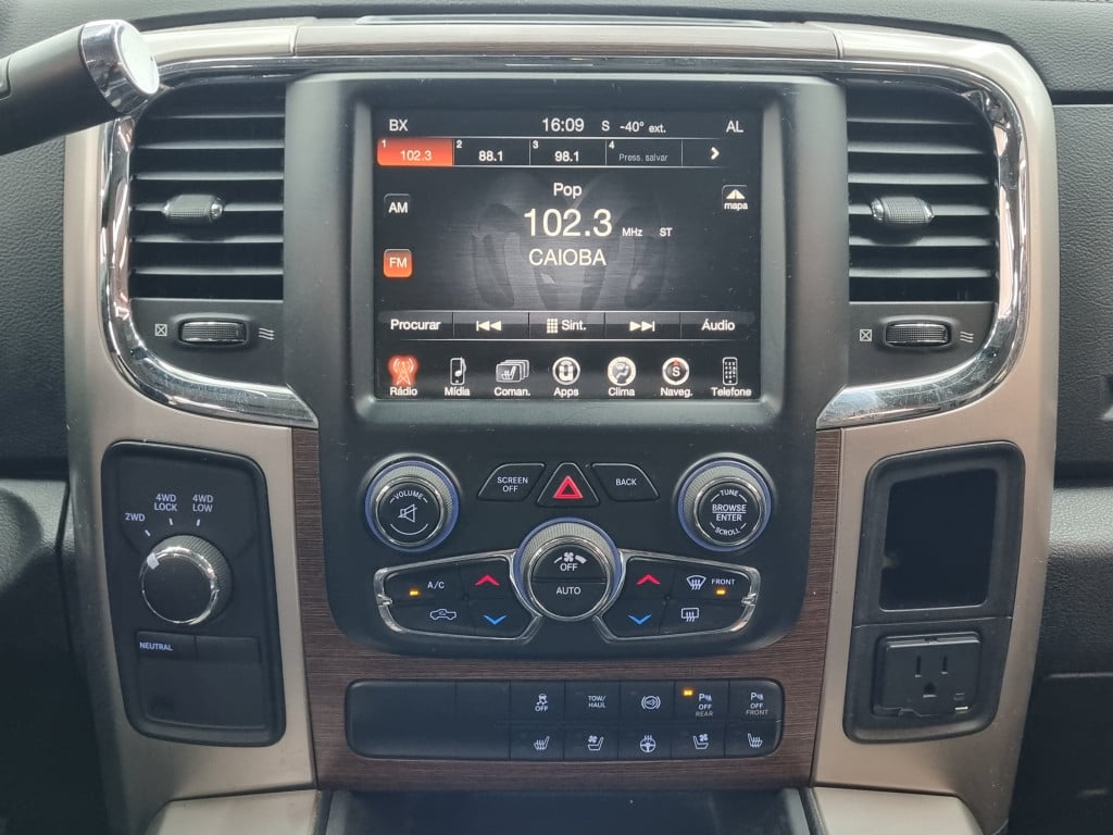 Imagem do veículo DODGE RAM LARAMIE 2500 I6 CD 6.7 4X4 TURBO DIESEL AUTOMÁTICO - 2017 - PRETO