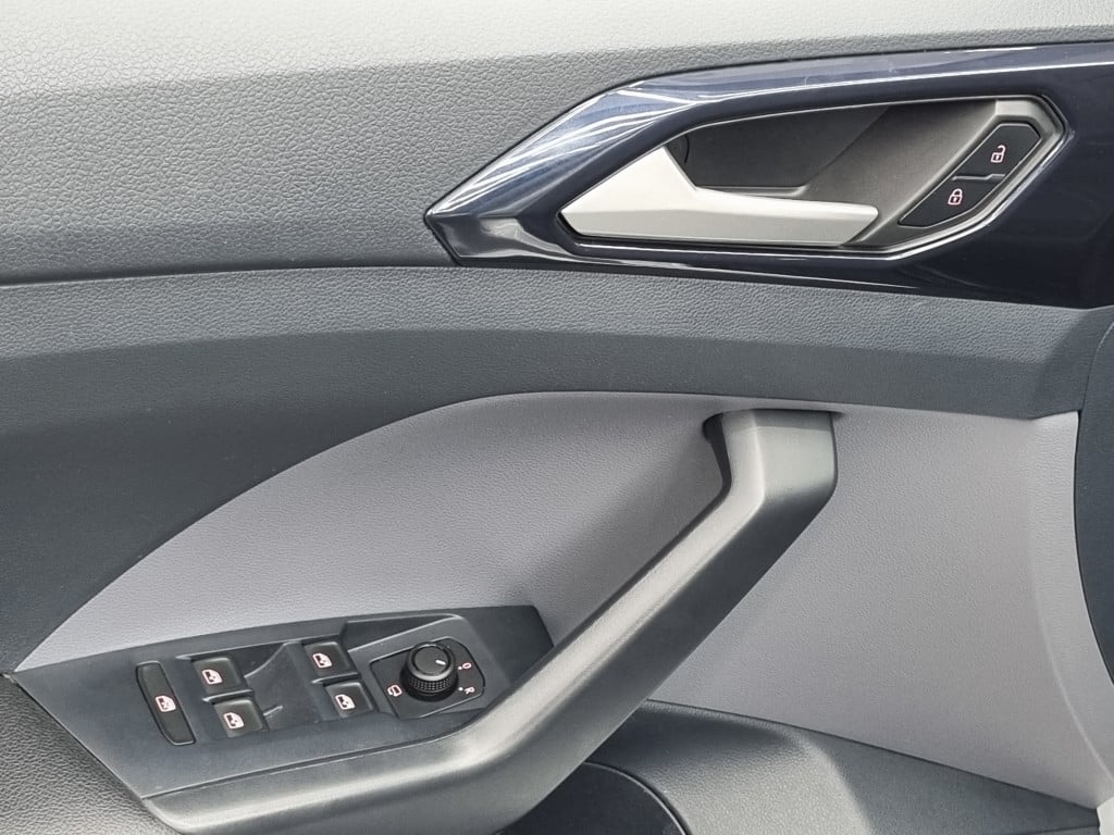 Imagem do veículo VOLKSWAGEN T-CROSS COMFORTLINE 1.0 200 TSI FLEX AUTOMÁTICO - 2022 - PRATA