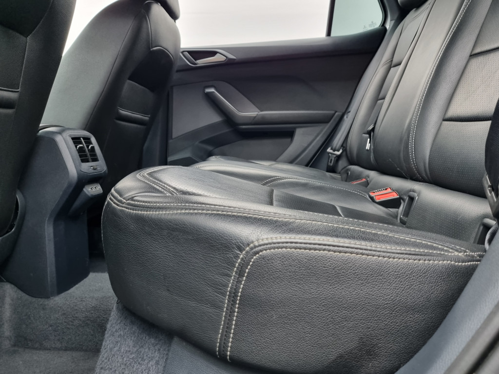 Imagem do veículo VOLKSWAGEN T-CROSS COMFORTLINE 1.0 200 TSI FLEX AUTOMÁTICO - 2022 - PRATA