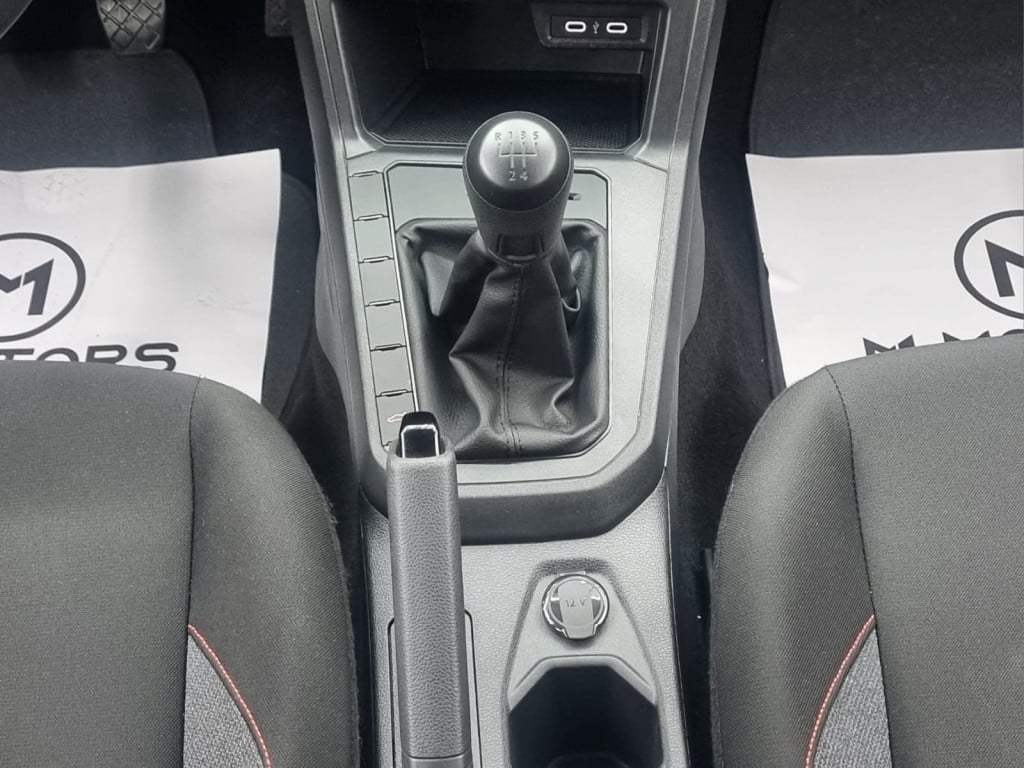 Imagem do veículo VOLKSWAGEN POLO MPI 1.0 FLEX MANUAL - 2023 - BRANCO