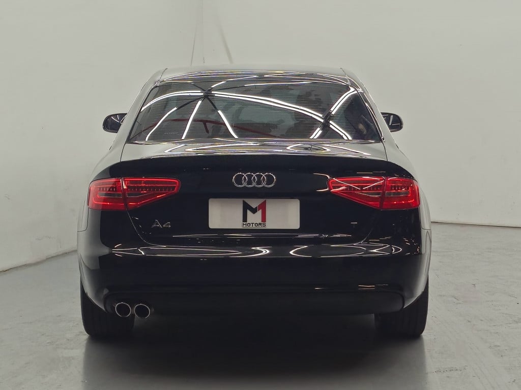 Imagem do veículo AUDI A4 SEDAN AMBIENTE 1.8 TFSI GASOLINA CVT - 2015 - PRETO