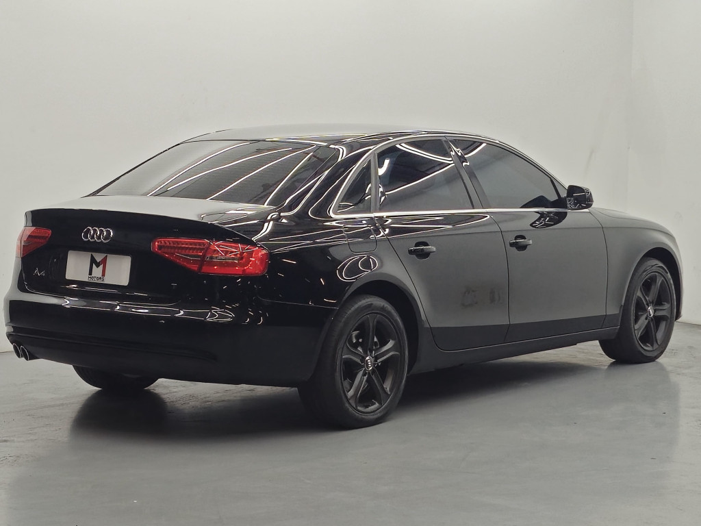 Imagem do veículo AUDI A4 SEDAN AMBIENTE 1.8 TFSI GASOLINA CVT - 2015 - PRETO