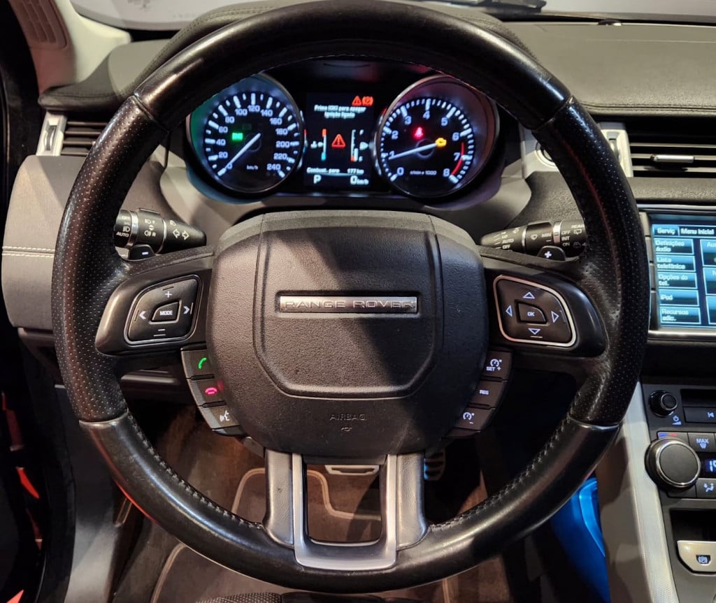 Imagem do veículo LAND ROVER RANGE ROVER EVOQUE DYNAMIC SI4 SE 2.0 4WD GASOLINA AUTOMÁTICO - 2015 - PRETO