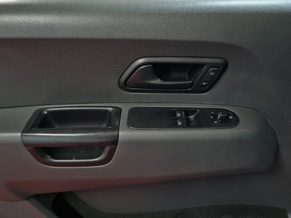 Imagem do veículo VOLKSWAGEN AMAROK CS 2.0 4X2 TURBO INTERCOOLER DIESEL MANUAL - 2016 - BRANCO