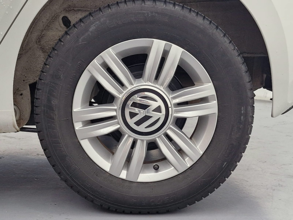 Imagem do veículo VOLKSWAGEN UP MOVE 1.0 TSI FLEX MANUAL - 2018 - BRANCO