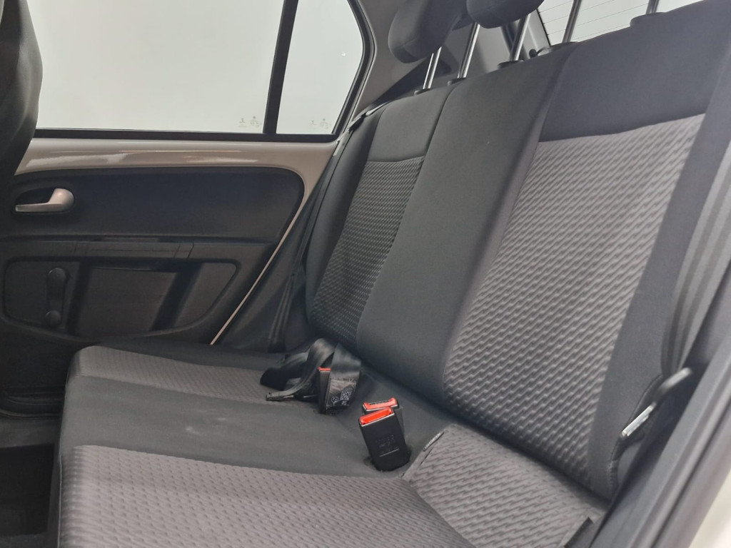 Imagem do veículo VOLKSWAGEN UP MOVE 1.0 TSI FLEX MANUAL - 2018 - BRANCO