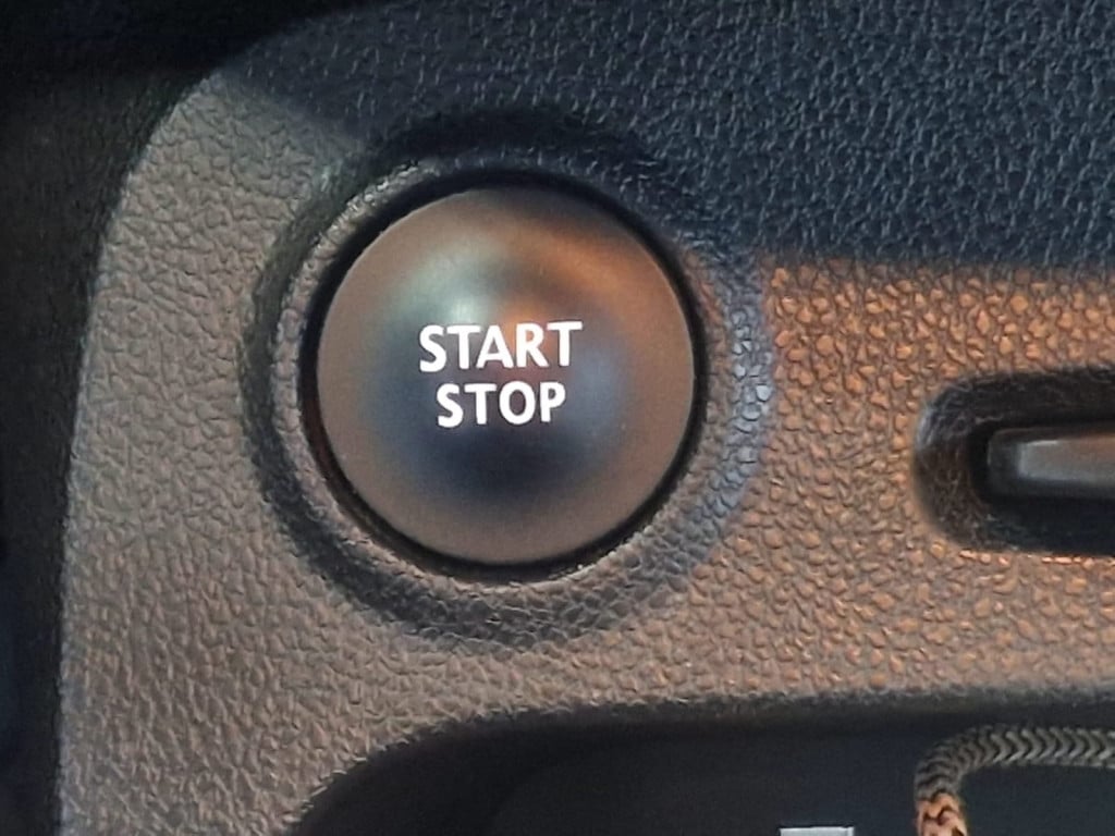 Imagem do veículo RENAULT CAPTUR LIFE 1.6 SCE FLEX CVT - 2021 - BRANCO