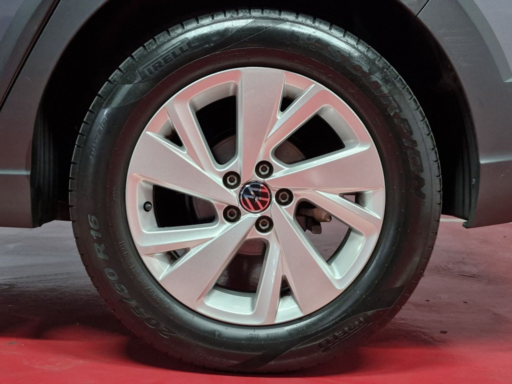 Imagem do veículo VOLKSWAGEN NIVUS COMFORTLINE 1.0 200 TSI FLEX AUTOMÁTICO - 2023 - CINZA
