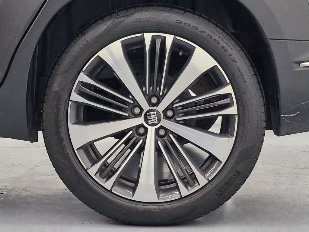 Imagem do veículo FIAT FASTBACK AUDACE 1.0 200 TURBO FLEX CVT - 2023 - CINZA