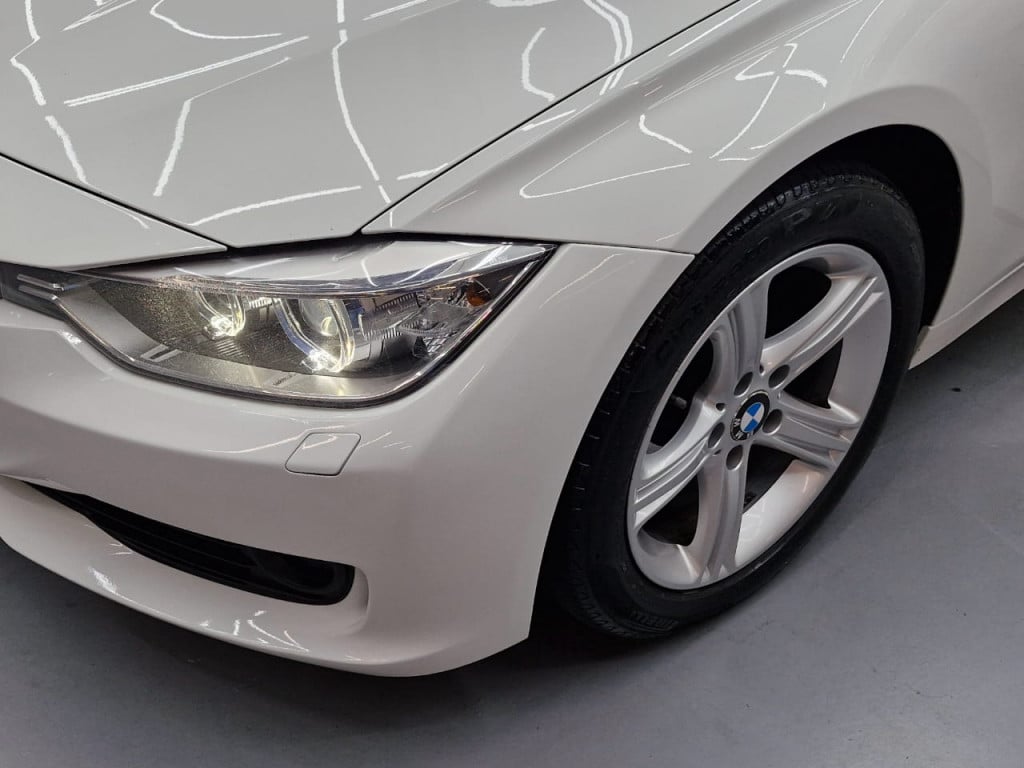 Imagem do veículo BMW 320i ACTIVE 2.0 TURBO FLEX AUTOMÁTICO - 2015 - BRANCO