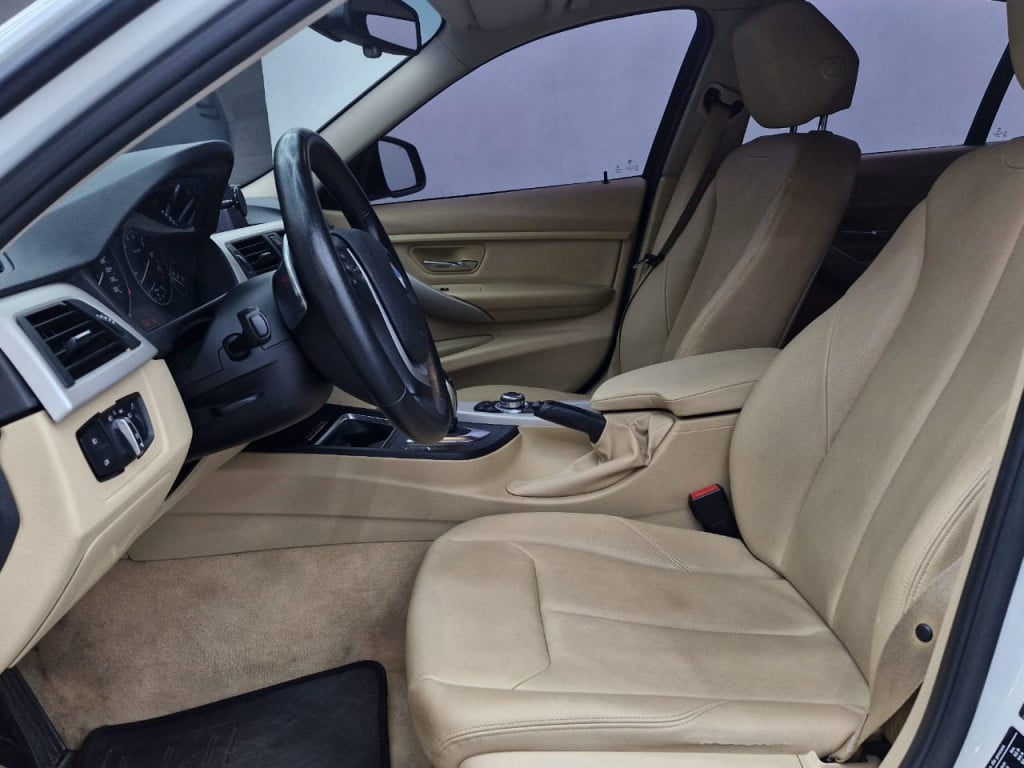 Imagem do veículo BMW 320i ACTIVE 2.0 TURBO FLEX AUTOMÁTICO - 2015 - BRANCO