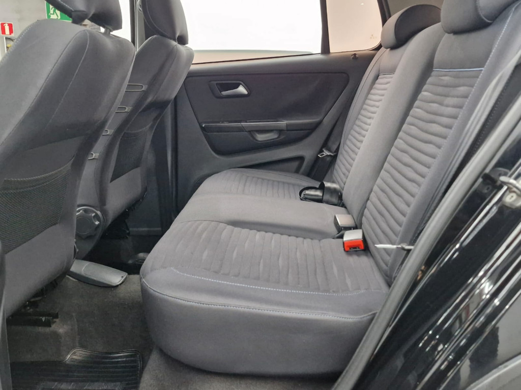 Imagem do veículo VOLKSWAGEN CROSSFOX 1.6 FLEX MANUAL - 2011 - PRETO