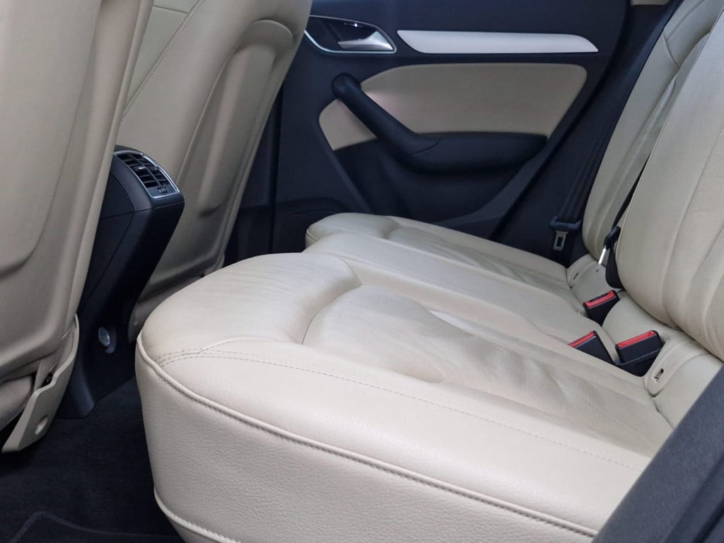 Imagem do veículo AUDI Q3 AMBITION 1.4 TFSI GASOLINA S-TRONIC - 2017 - CINZA