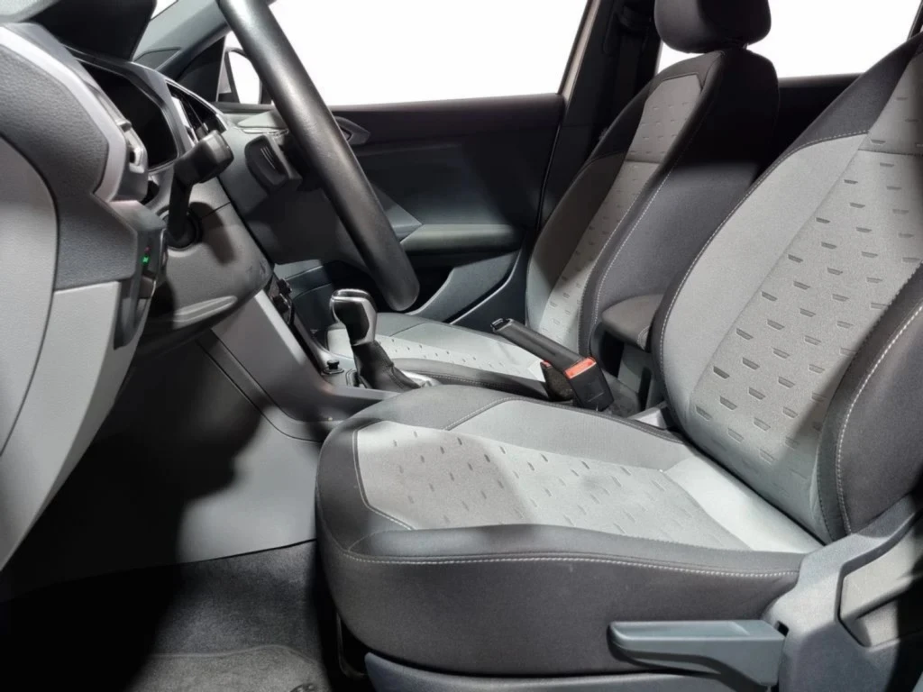 Imagem do veículo VOLKSWAGEN T-CROSS COMFORTLINE 1.0 200 TSI TOTAL FLEX AUTOMÁTICO - 2024