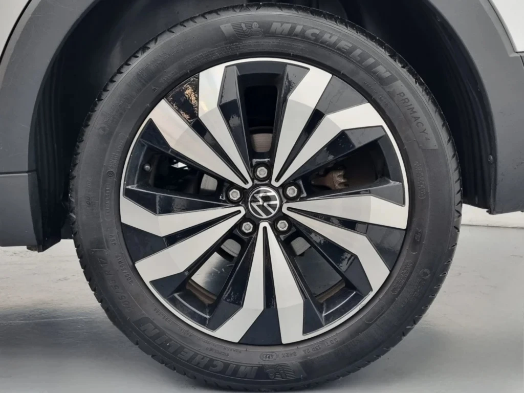 Imagem do veículo VOLKSWAGEN T-CROSS COMFORTLINE 1.0 200 TSI TOTAL FLEX AUTOMÁTICO - 2024