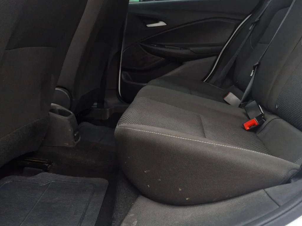 Imagem do veículo CHEVROLET ONIX PLUS LT 1.0 FLEX MANUAL - 2024 - BRANCO