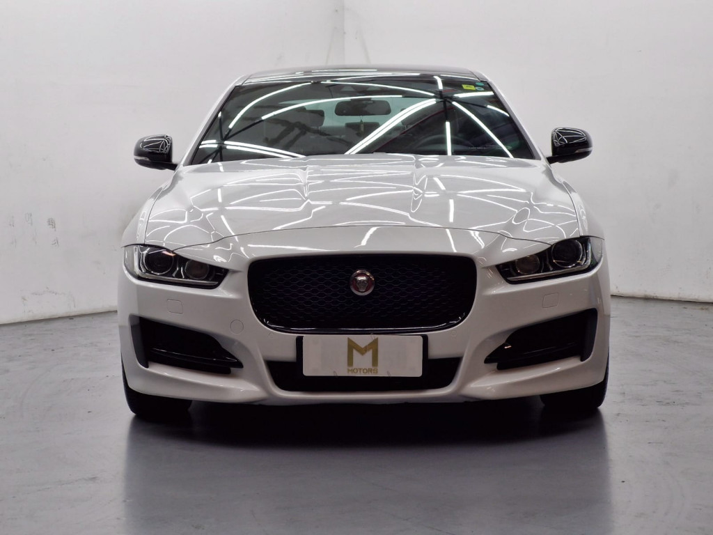 Imagem do veículo JAGUAR XE R-SPORT 2.0 GASOLINA AUTOMÁTICO - 2018 - BRANCO