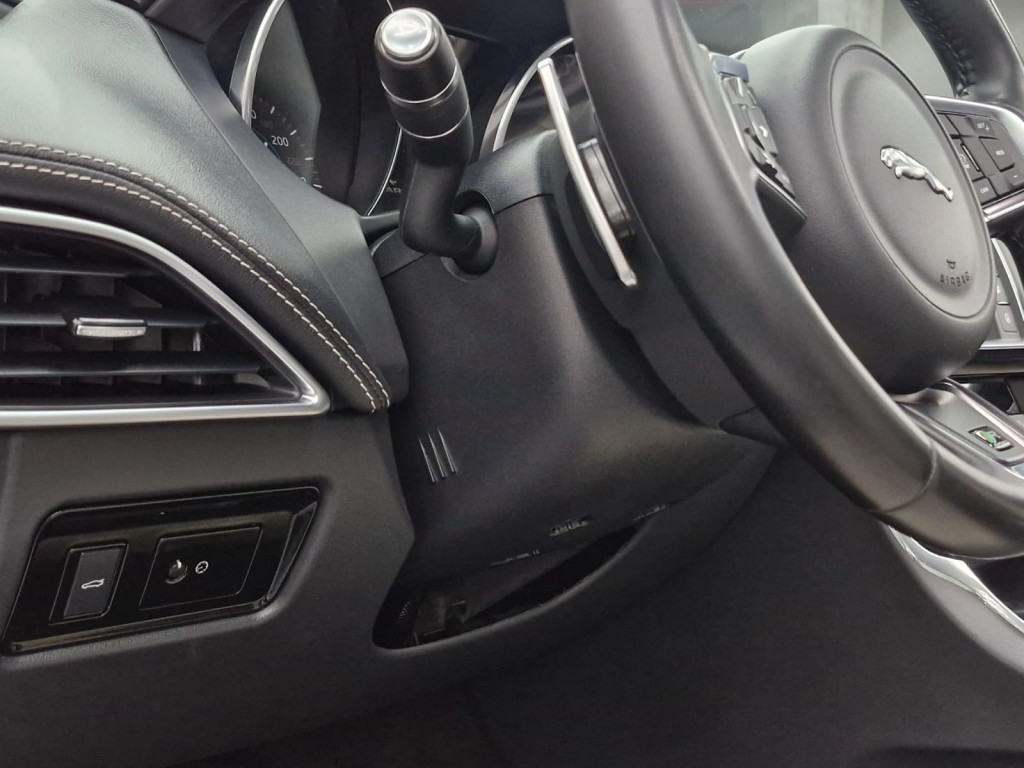 Imagem do veículo JAGUAR XE R-SPORT 2.0 GASOLINA AUTOMÁTICO - 2018 - BRANCO
