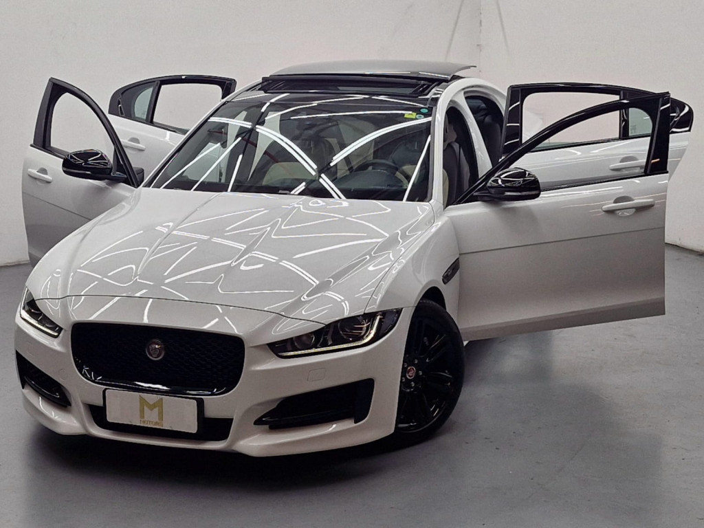 Imagem do veículo JAGUAR XE R-SPORT 2.0 GASOLINA AUTOMÁTICO - 2018 - BRANCO