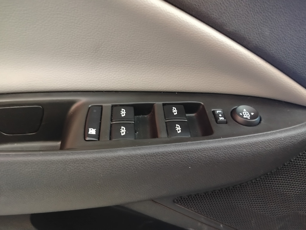 Imagem do veículo CHEVROLET ONIX HATCH PREMIER 1.0 TURBO FLEX AUTOMÁTICO - 2022 - BRANCO