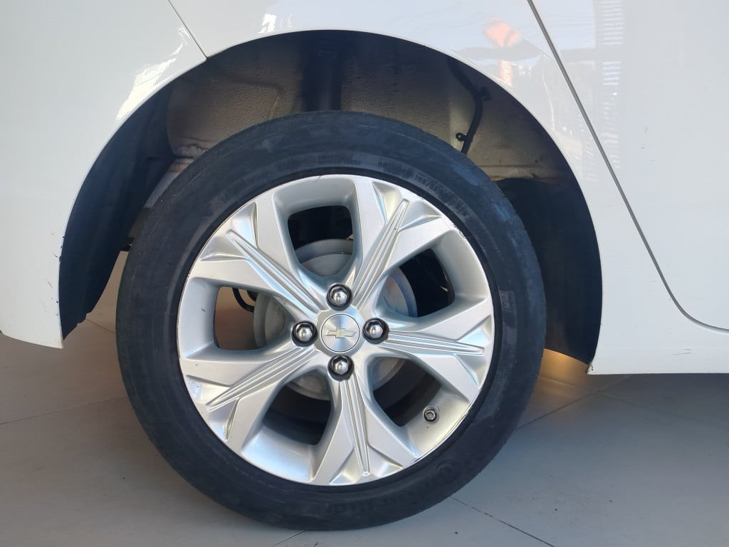 Imagem do veículo CHEVROLET ONIX HATCH PREMIER 1.0 TURBO FLEX AUTOMÁTICO - 2022 - BRANCO