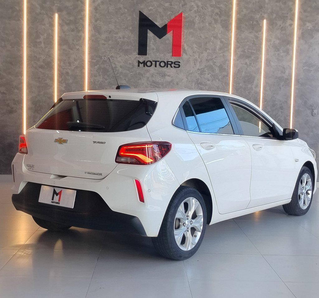 Imagem do veículo CHEVROLET ONIX HATCH PREMIER 1.0 TURBO FLEX AUTOMÁTICO - 2022 - BRANCO