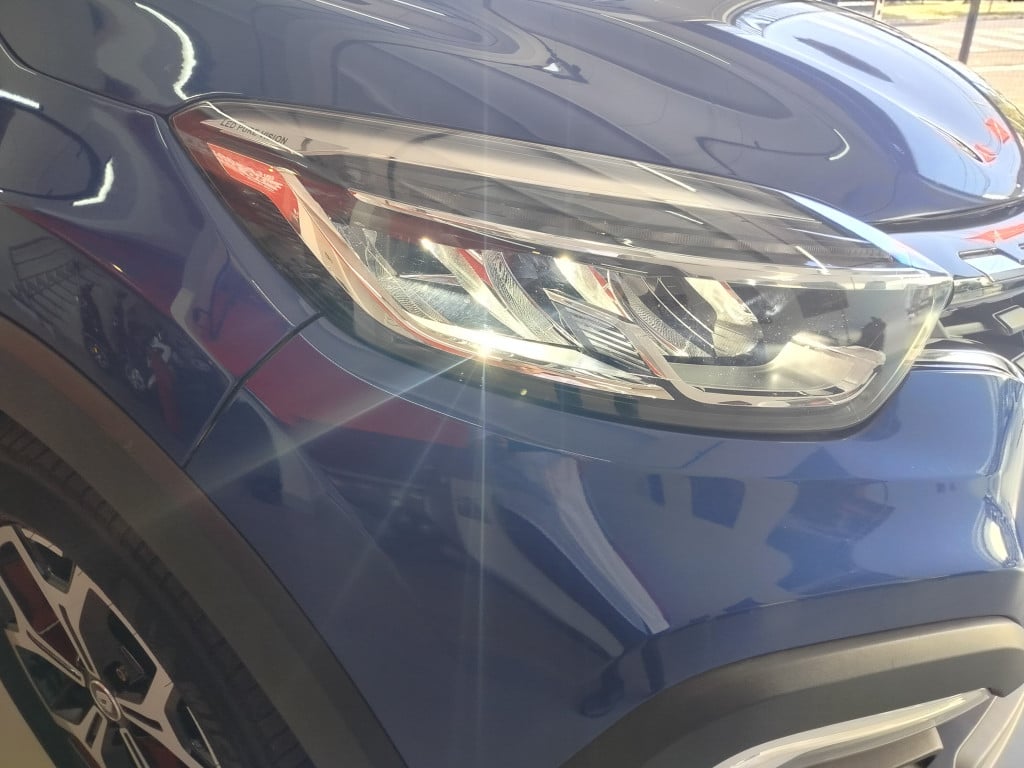 Imagem do veículo RENAULT CAPTUR 1.3 TCE FLEX ICONIC X-TRONIC 21/22 AZUL