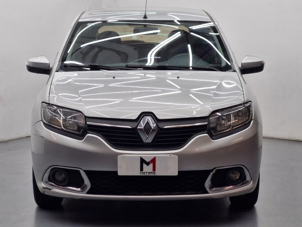 Imagem do veículo RENAULT SANDERO DYNAMIQUE 1.6 MANUAL - 2015 - PRATA