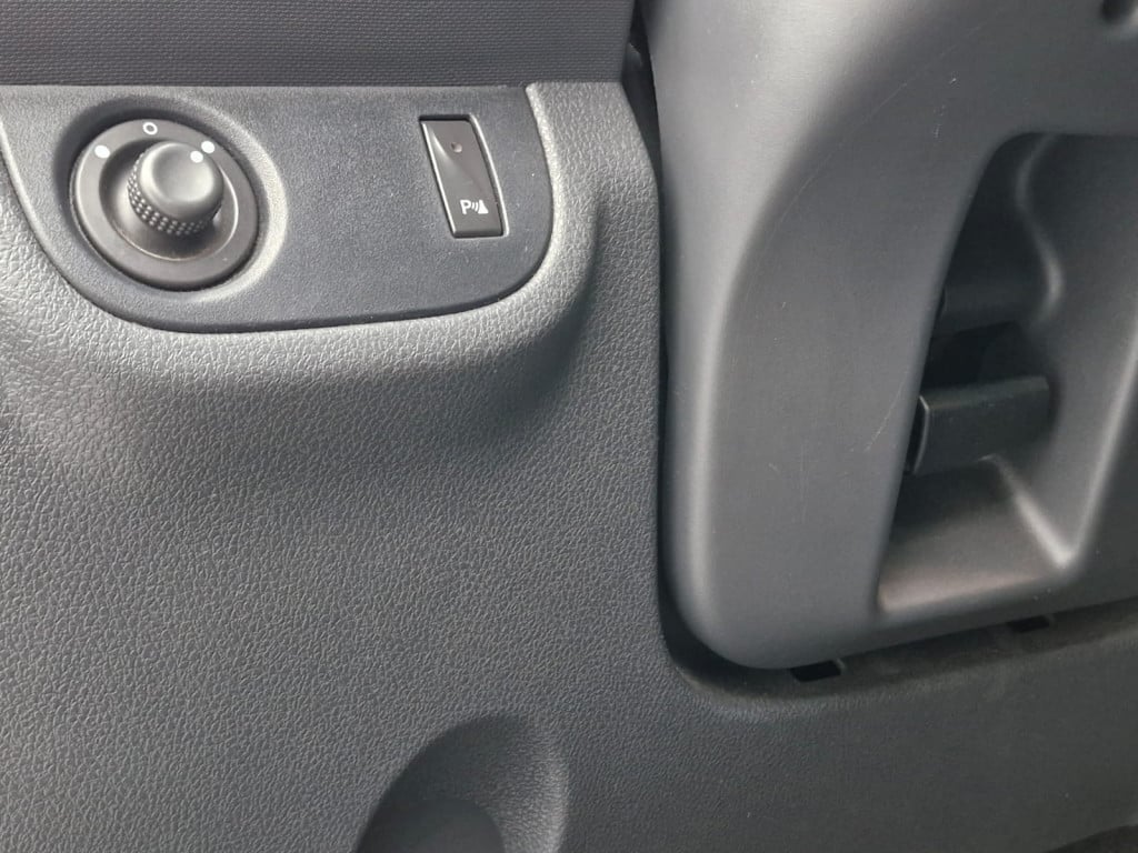 Imagem do veículo RENAULT SANDERO DYNAMIQUE 1.6 MANUAL - 2015 - PRATA