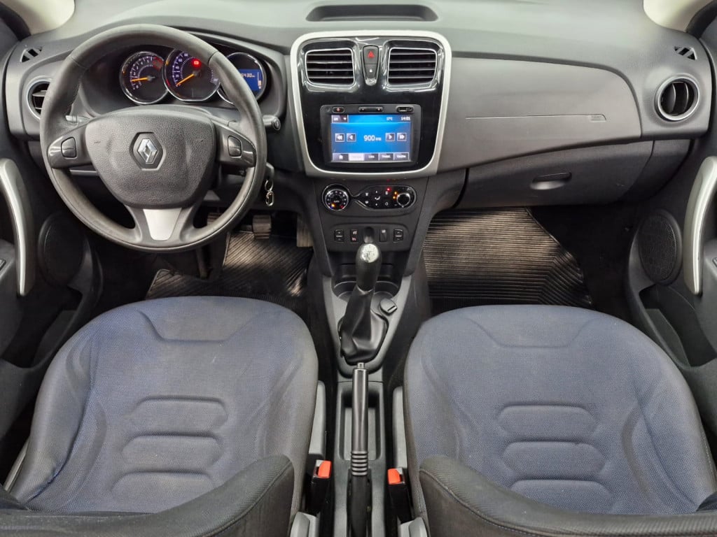 Imagem do veículo RENAULT SANDERO DYNAMIQUE 1.6 MANUAL - 2015 - PRATA