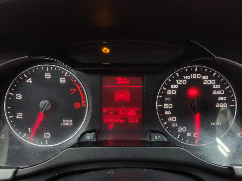 Imagem do veículo AUDI A4 ATTRACTION 2.0 TFSI GASOLINA MULTITRONIC - 2011 - PRETO