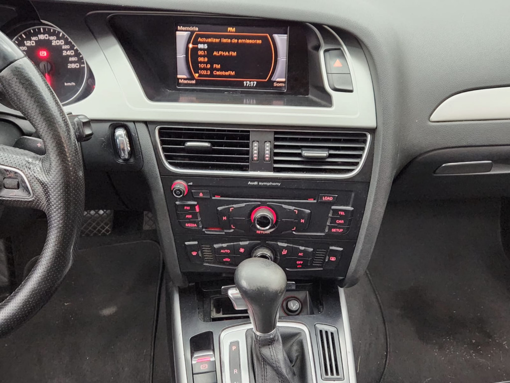 Imagem do veículo AUDI A4 ATTRACTION 2.0 TFSI GASOLINA MULTITRONIC - 2011 - PRETO