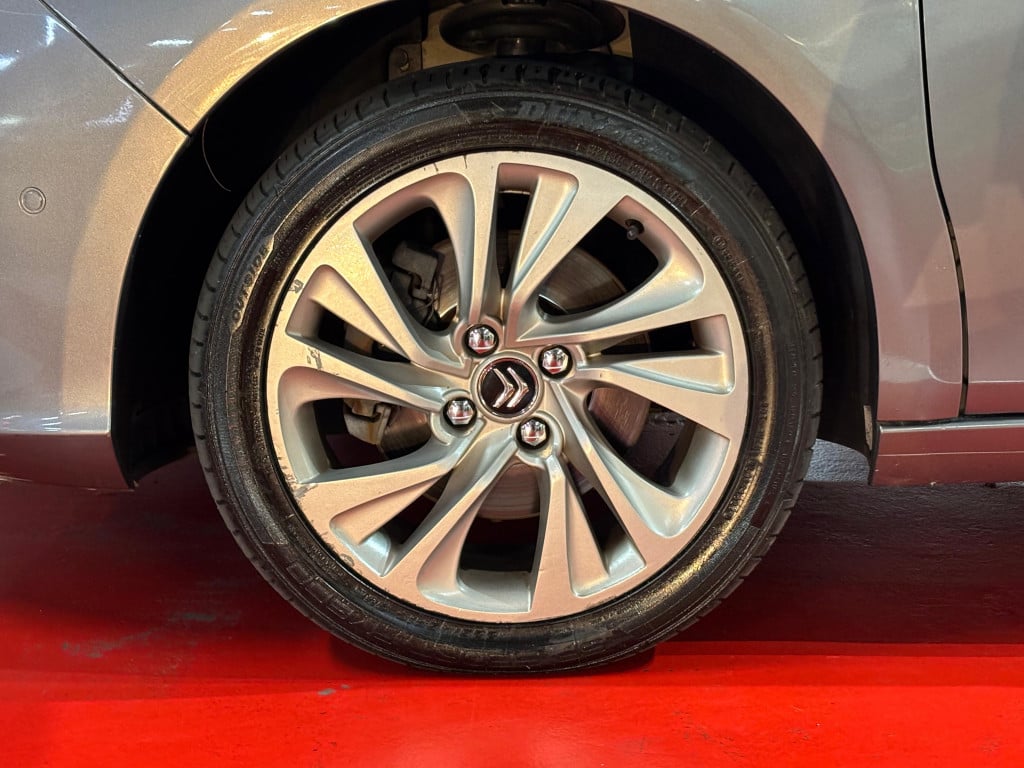 Imagem do veículo CITROËN C4 LOUNGE TENDANCE 1.6 THP FLEX AUTOMÁTICO - 2017 - CINZA