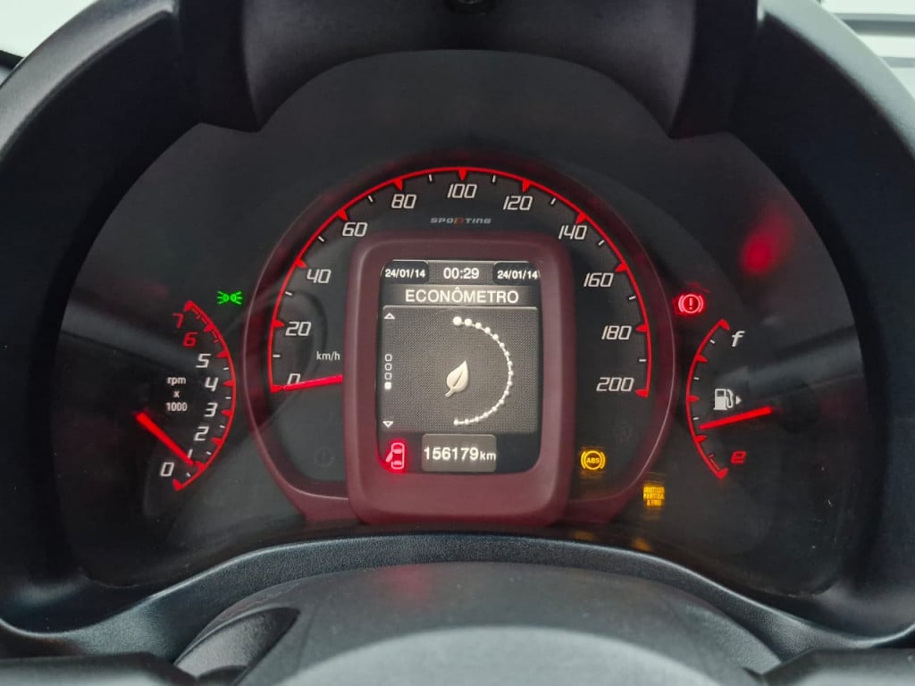 Imagem do veículo FIAT UNO EVO SPORTING 1.4 FLEX MANUAL - 2015 - BRANCO