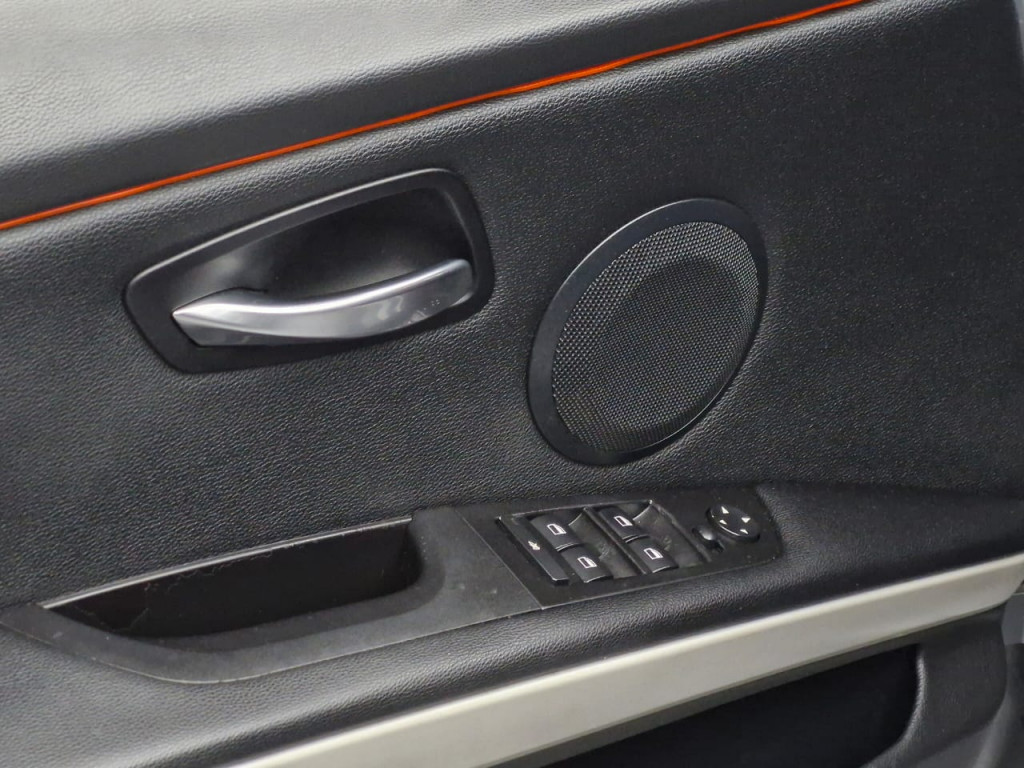 Imagem do veículo BMW 320i 2.0 TURBO GASOLINA AUTOMÁTICO - 2010 - CINZA