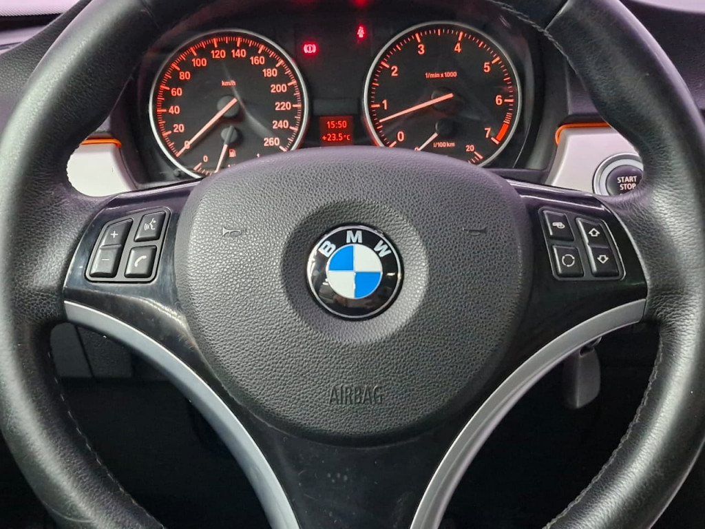 Imagem do veículo BMW 320i 2.0 TURBO GASOLINA AUTOMÁTICO - 2010 - CINZA