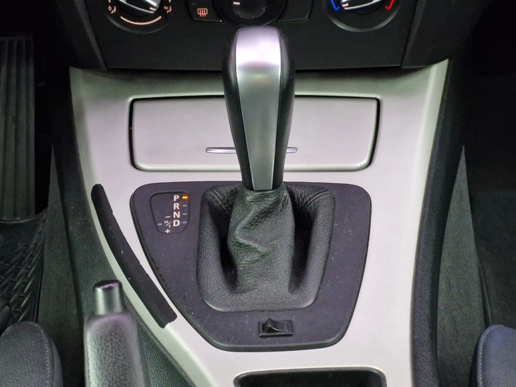 Imagem do veículo BMW 320i 2.0 TURBO GASOLINA AUTOMÁTICO - 2010 - CINZA
