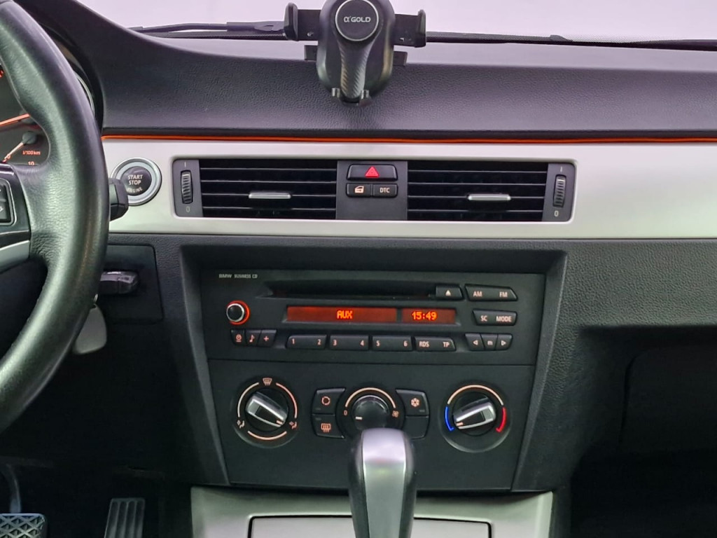 Imagem do veículo BMW 320i 2.0 TURBO GASOLINA AUTOMÁTICO - 2010 - CINZA