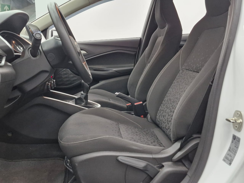 Imagem do veículo CHEVROLET ONIX LT 1.0 FLEX MANUAL - 2021 - BRANCO