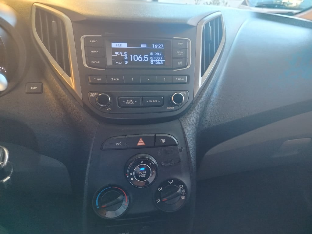 Imagem do veículo HYUNDAI HB20S 1.0 COMFORT 2019 BRANCO