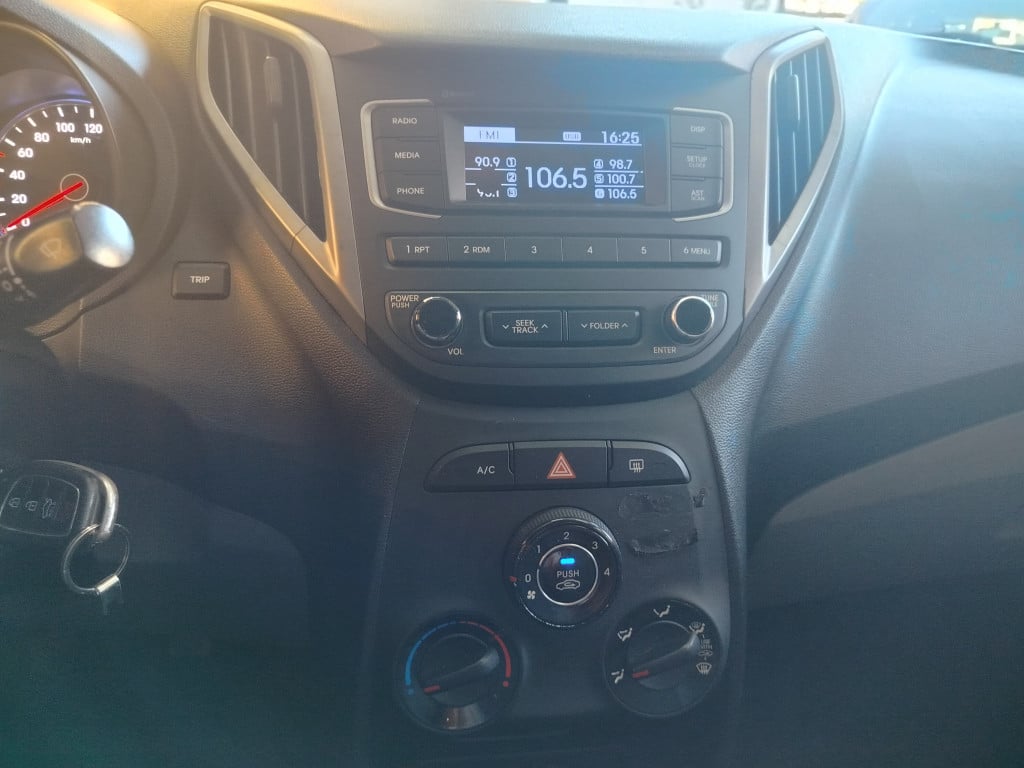 Imagem do veículo HYUNDAI HB20S 1.0 COMFORT 2019 BRANCO