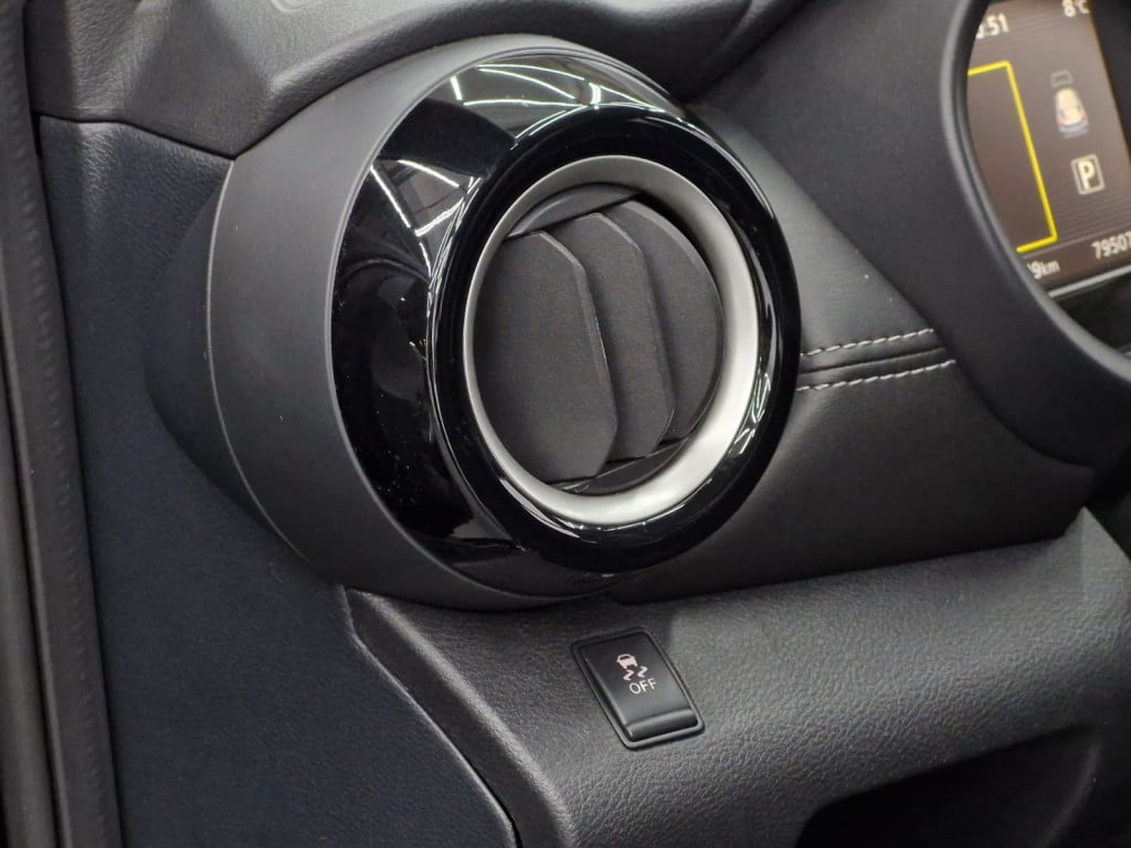 Imagem do veículo NISSAN KICKS SL 1.6 FLEXSTART XTRONIC - 2020 - PRETO