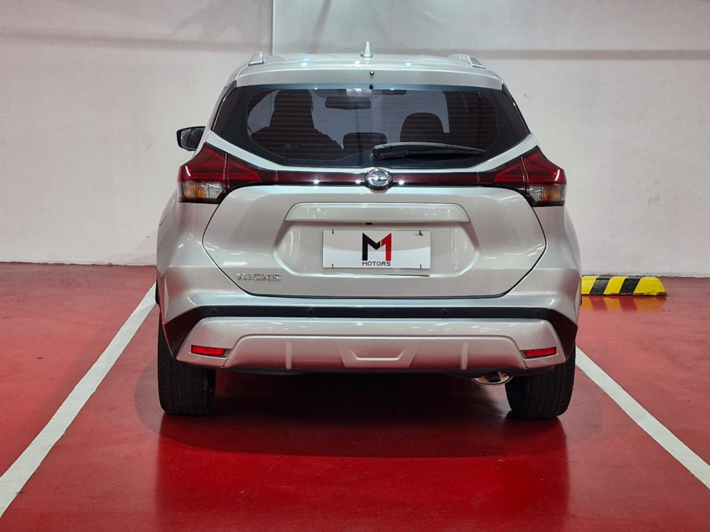 Imagem do veículo NISSAN KICKS EXCLUSIVE 1.6 FLEXSTART XTRONIC - 2022 - PRATA