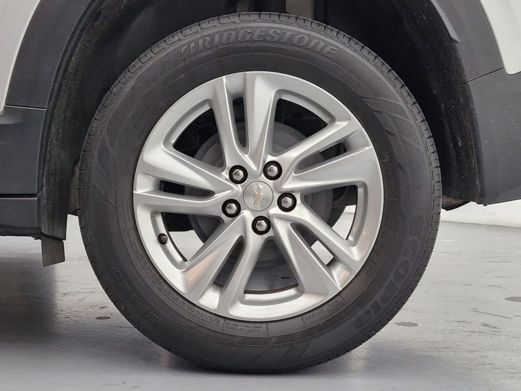 Imagem do veículo CHEVROLET TRACKER 1.0 TURBO FLEX AUTOMÁTICO - 2021 - PRATA