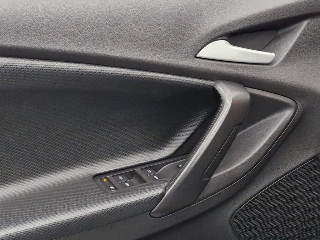 Imagem do veículo CHEVROLET TRACKER 1.0 TURBO FLEX AUTOMÁTICO - 2021 - PRATA