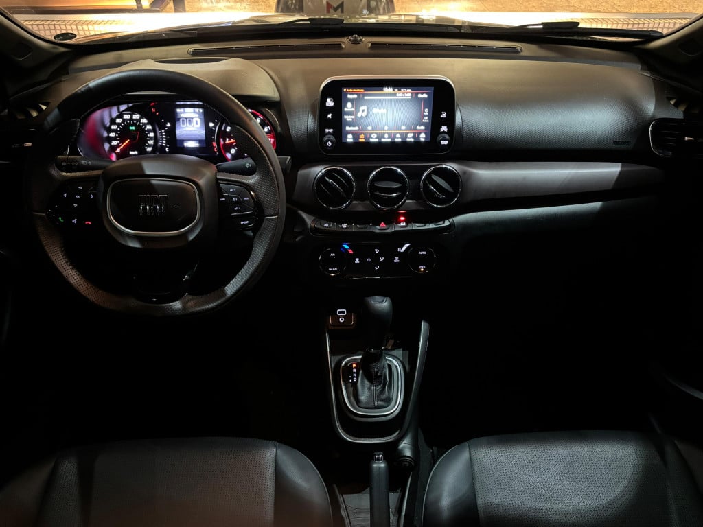 Imagem do veículo FIAT CRONOS PRECISION 1.3  8V FLEX AUT. - 2023 - CINZA